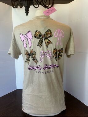 Simply Southern Tan Tee with Pink & Camo Bows size S